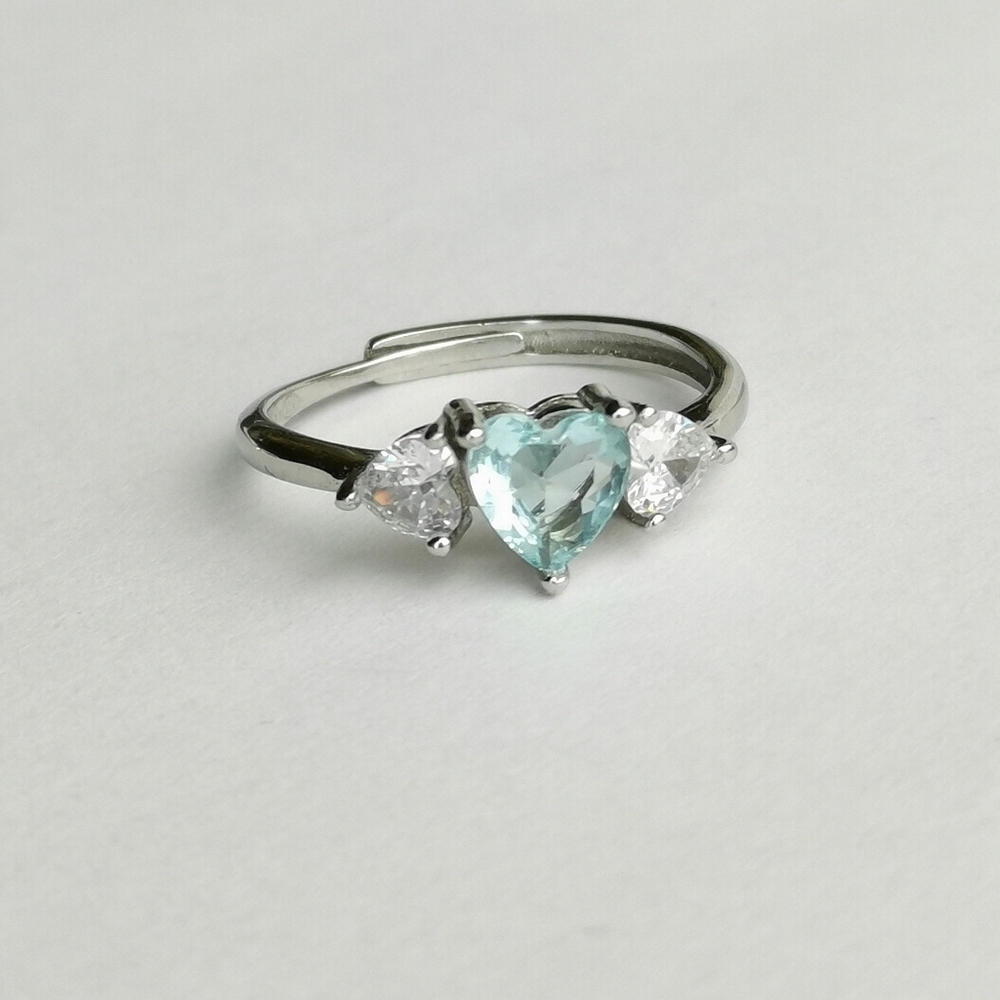 Blue Topaz Heart Cut gemstone ring Size 7 adjustable Sterling Silver 🆕